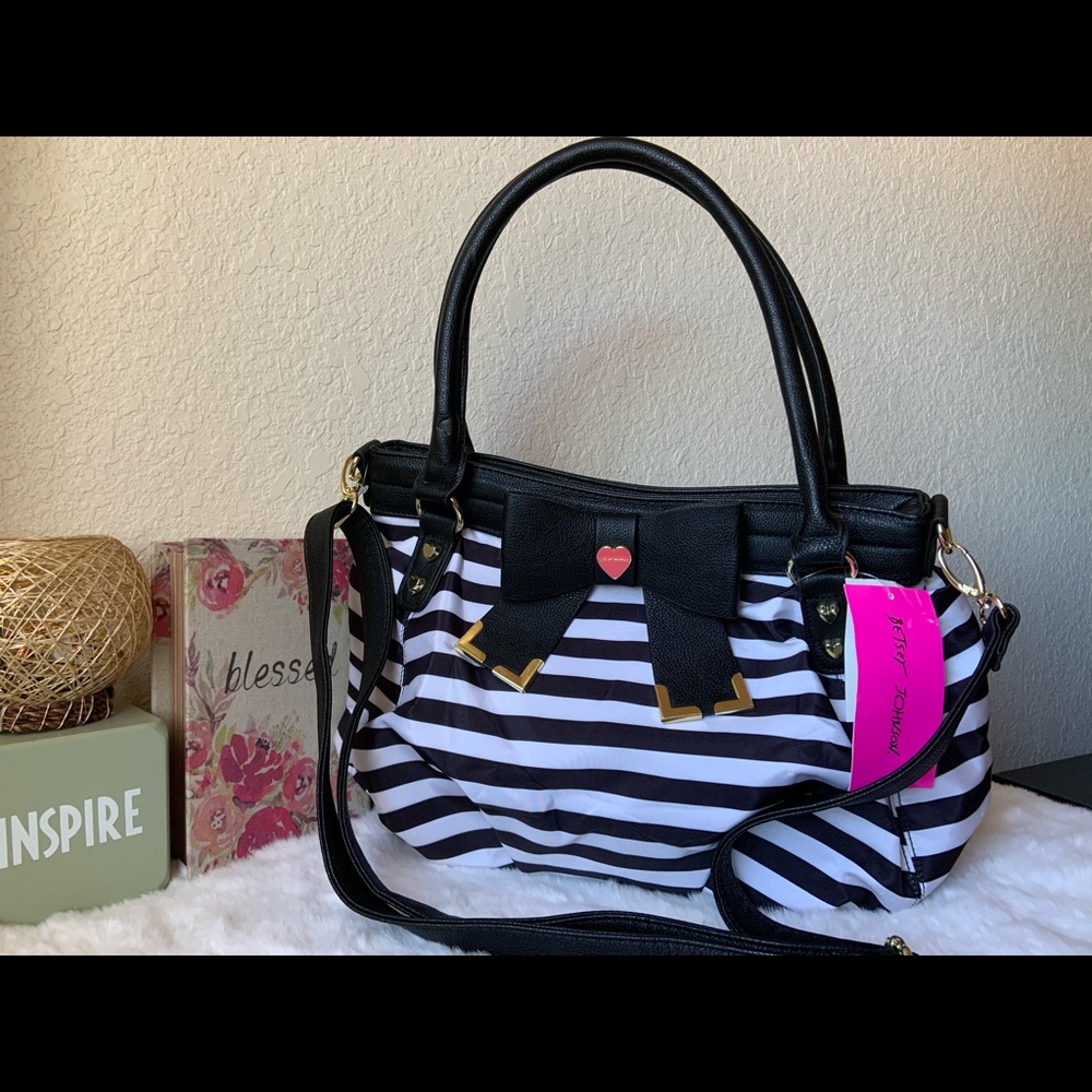 Betsy J satchel